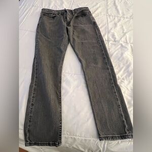 Levis 512